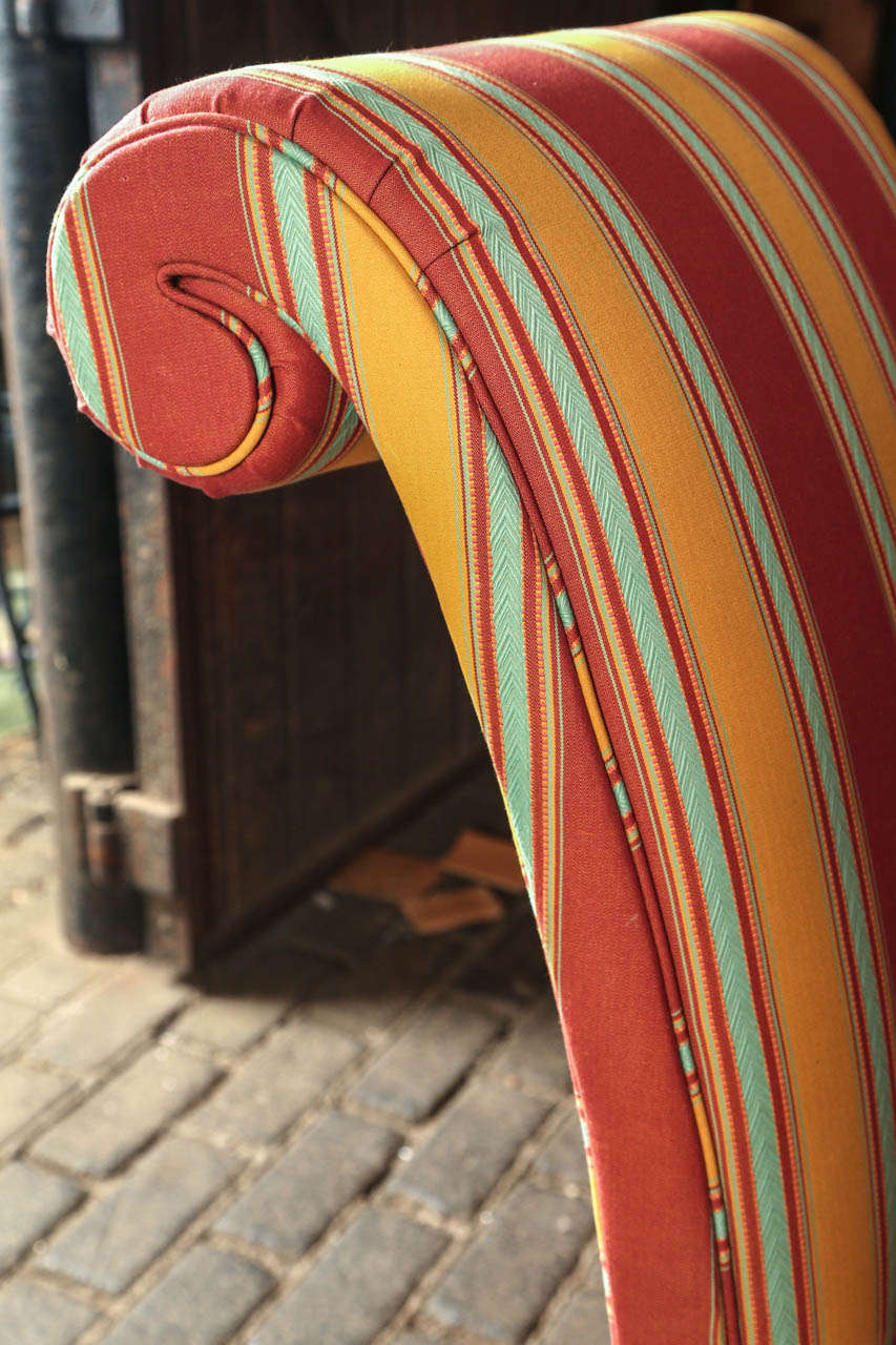 Tissu Paire de chaises françaises à haut dossier Napoléon III en vente