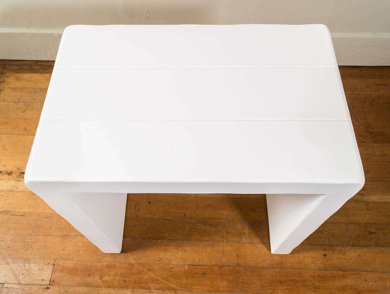 John Dickinson Chalky White Side Table In Excellent Condition In San Francisco, CA