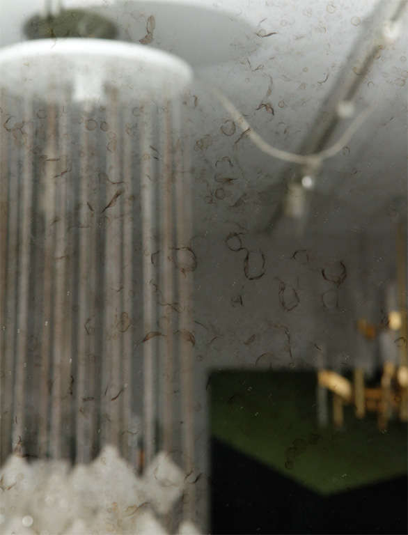 Maßgefertigter Deko-Spiegel im Distressed Smoke-Stil im Zustand „Neu“ im Angebot in New York, NY