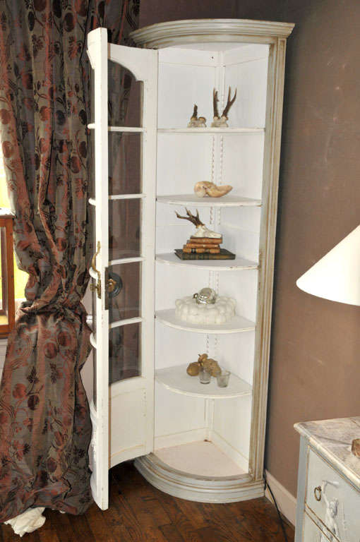 A pair of 19th century French Louis Philippe corner cupboards 2