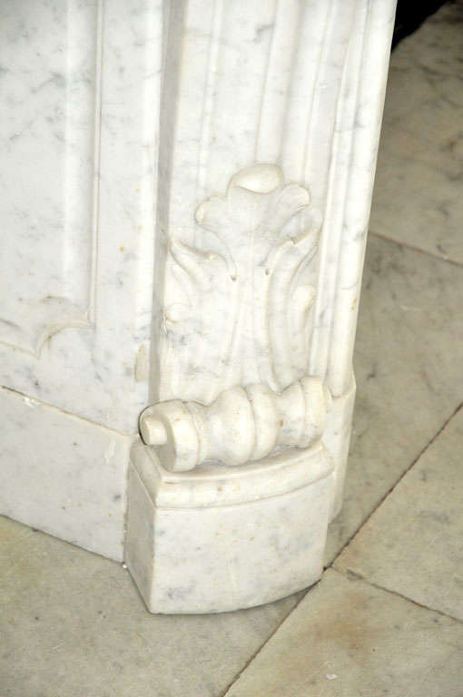 An early 19th century French Rococo Carrara marble fireplace / mantel piece 2
