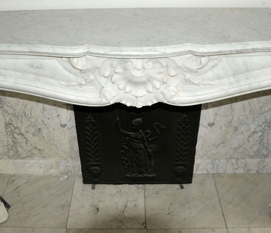 An early 19th century French Rococo Carrara marble fireplace / mantel piece 3