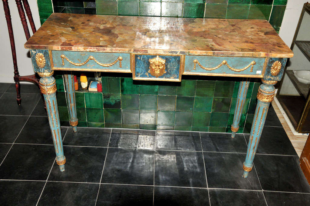 A decorative Italian Neoclassical painted console table with faux marble top In Good Condition For Sale In Baambrugge, NL