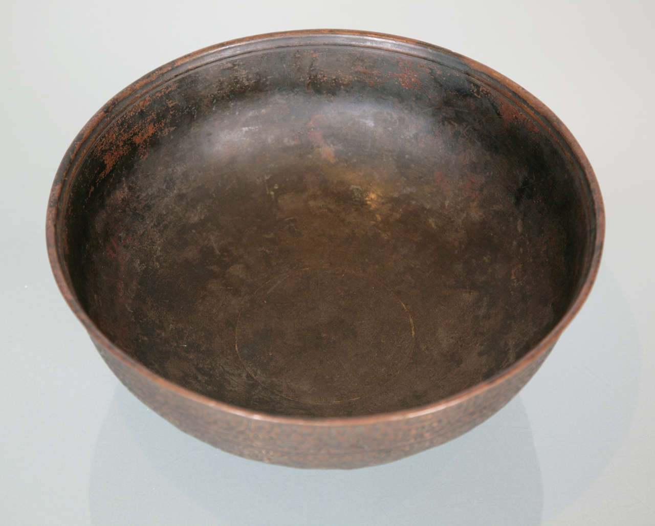18th Century and Earlier Persian copper bowl, 17th C For Sale