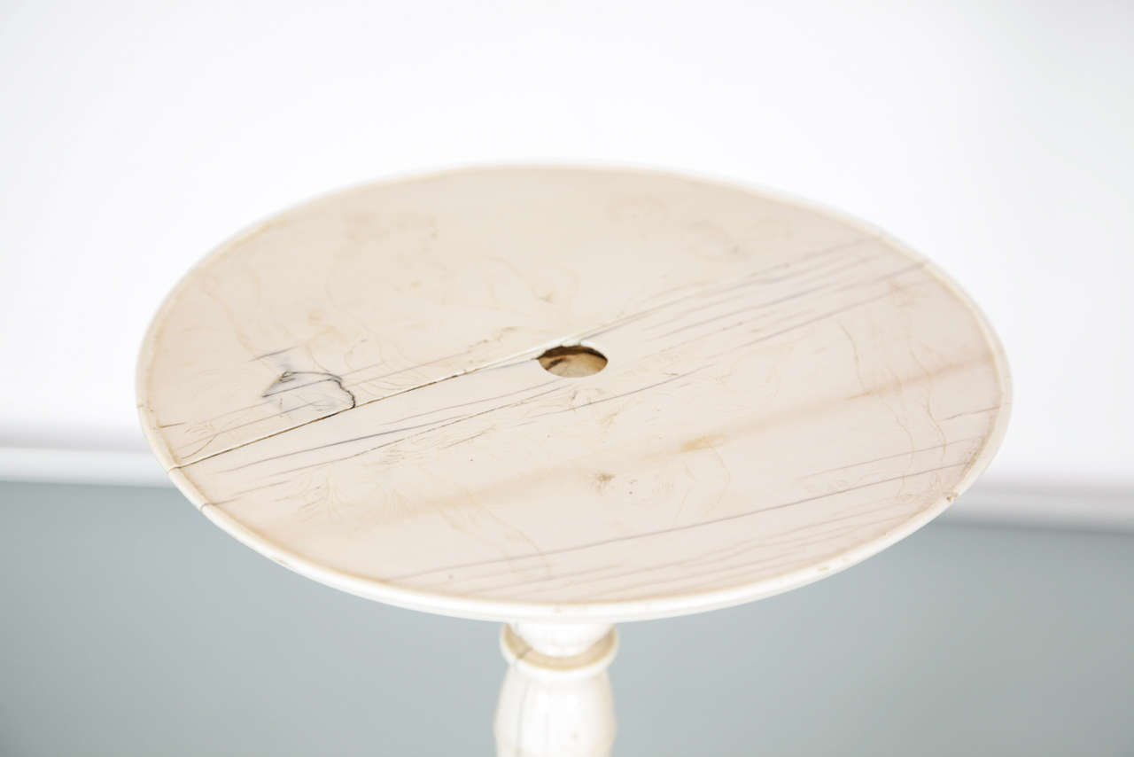 Ivory Tripod Table In Good Condition For Sale In London, GB