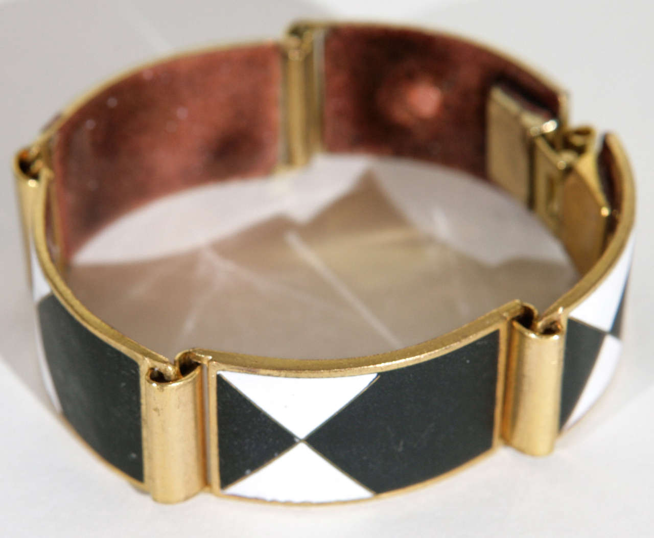 Stunning Black and White Enamel Bracelet In Excellent Condition For Sale In santa monica, CA