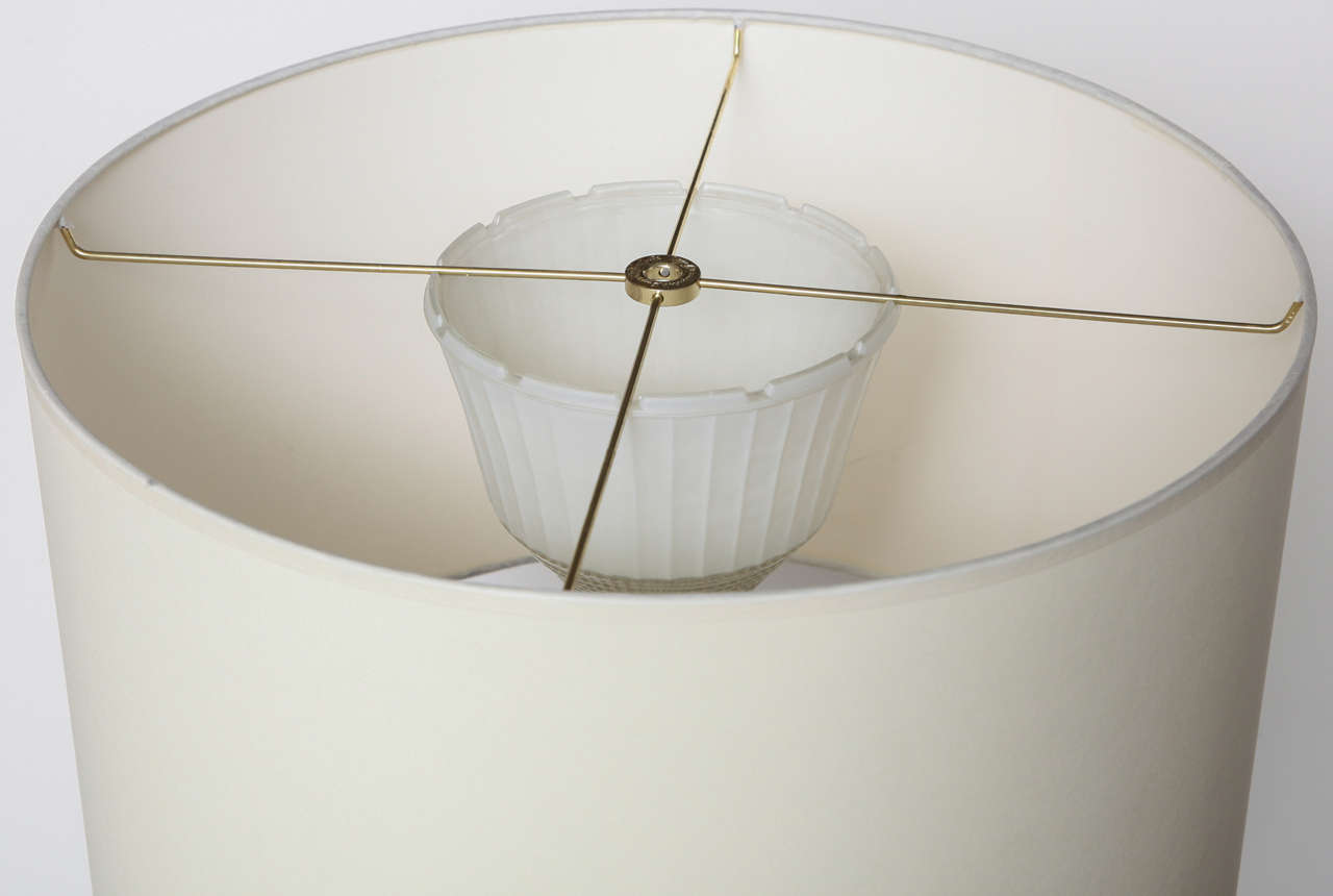 Mid-20th Century Capiz Shell Floral Table Lamp