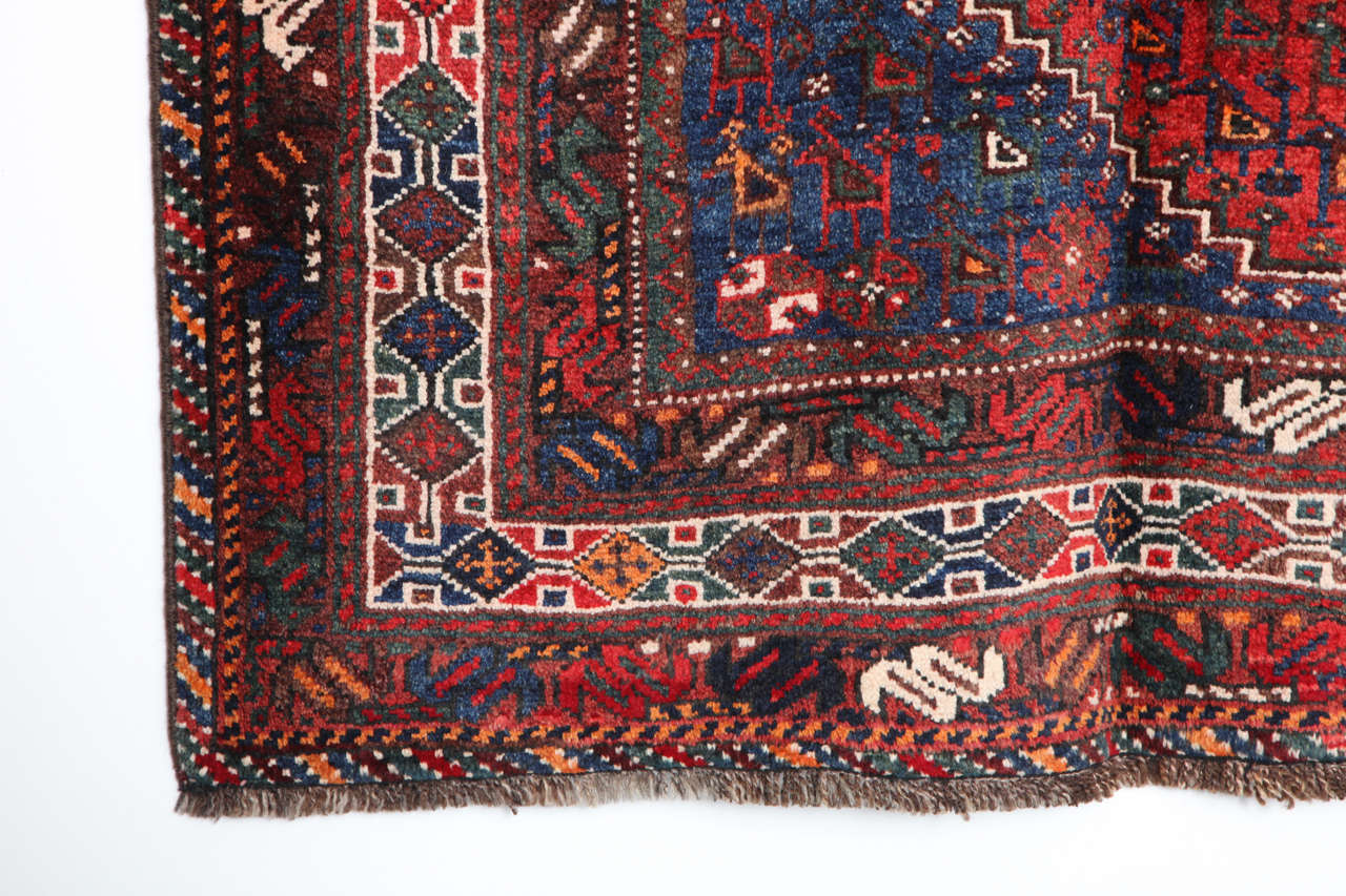 Antique 1920s Persian Qashqai Rug, Wool, 5' x 7' In Excellent Condition For Sale In New York, NY