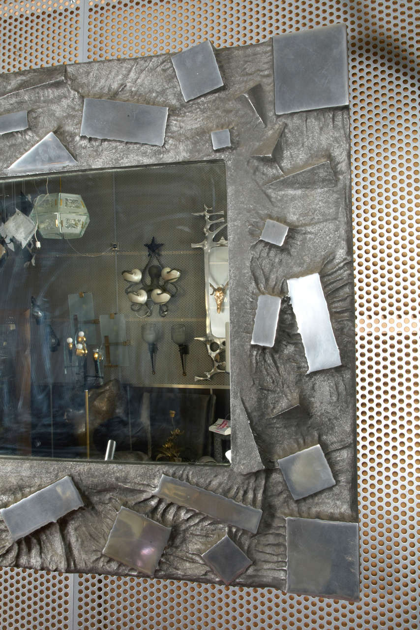 Aluminium Fantastique miroir en fonte d'aluminium des années 1970 signé Martens en vente