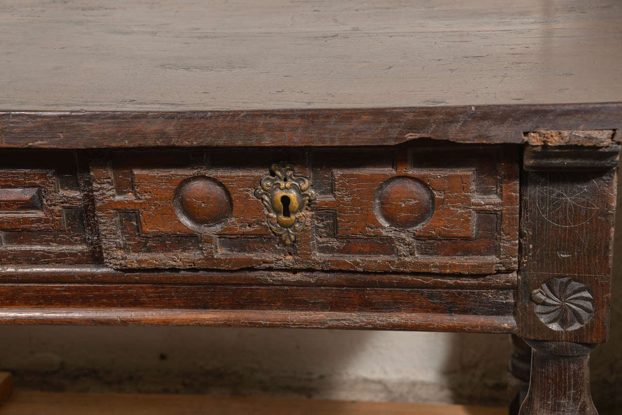 17th Century Spanish Oak Two-Drawer Table In Distressed Condition In Houston, TX