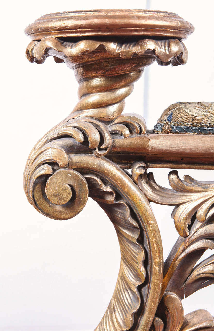 Pair of 19th Century Italian Gold Leaf Balustrades In Good Condition In Dallas, TX