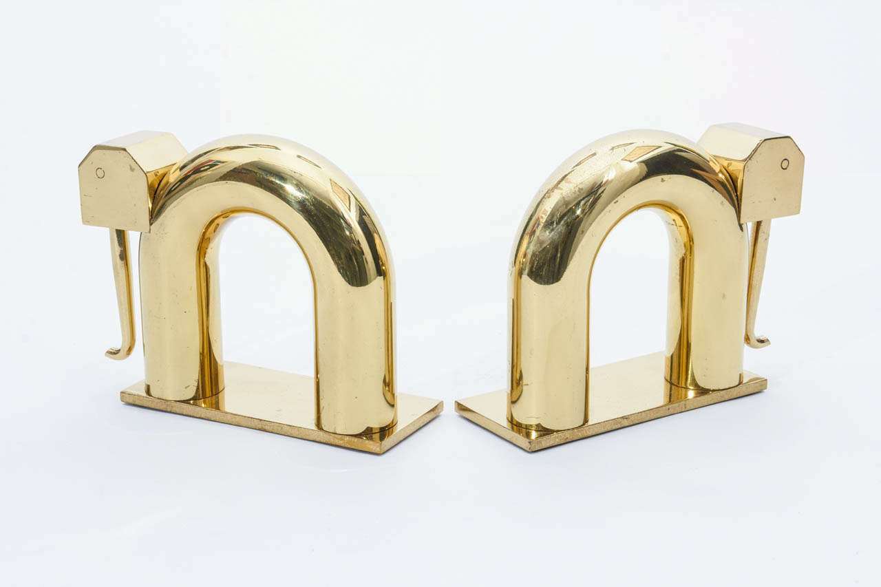 Walter Von Nessen for Chase Machine Age Modernist Elephant Bookends, circa 1931 In Excellent Condition For Sale In New York, NY