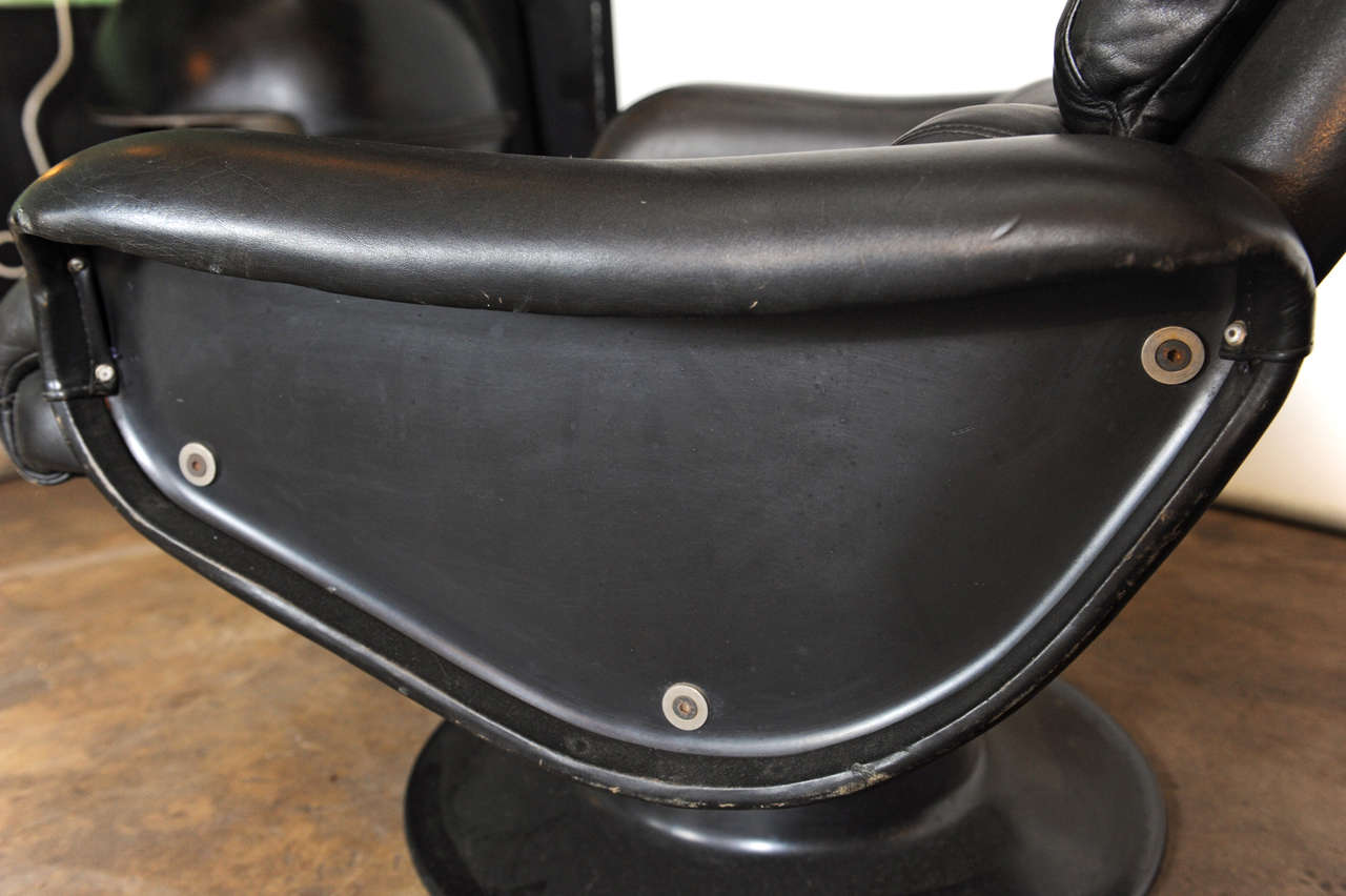 Yrjo Kukkapuro Swivel Chair plus Ottoman at 1stdibs