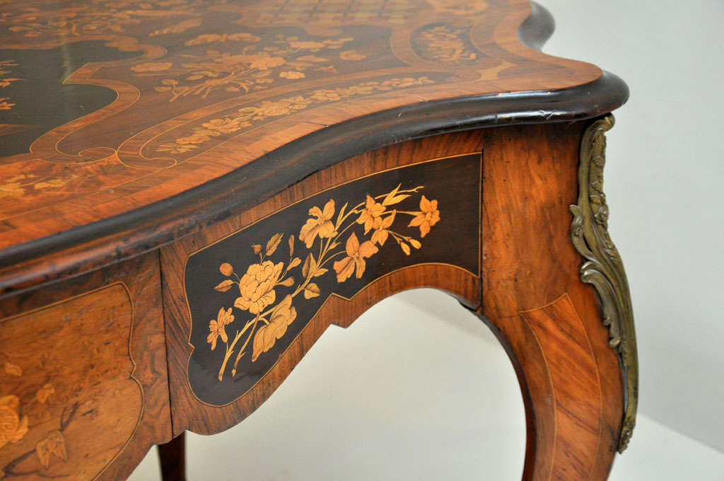 Italian Marquetry Center Table  In Good Condition For Sale In Chicago, IL