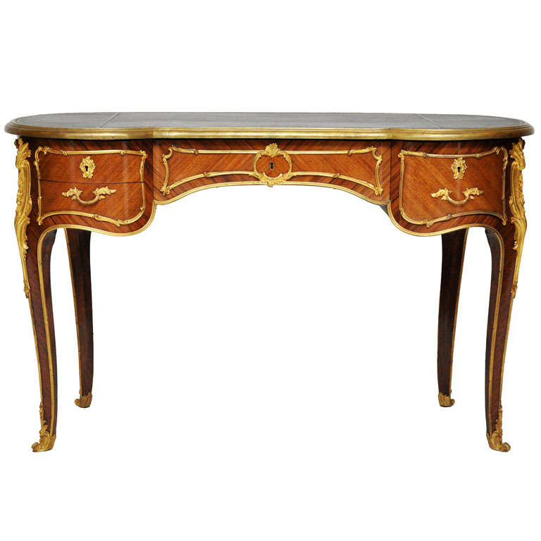 French Louis XV Petite Kidney-Shaped Writing Table, Paris, 1780 For Sale