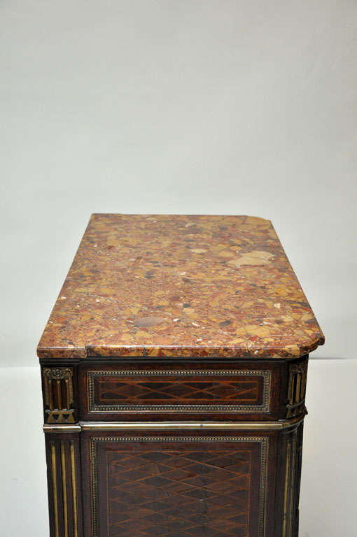Petite Neoclassical Style Chest of Drawers or Commode, France, 1850 In Good Condition For Sale In Chicago, IL