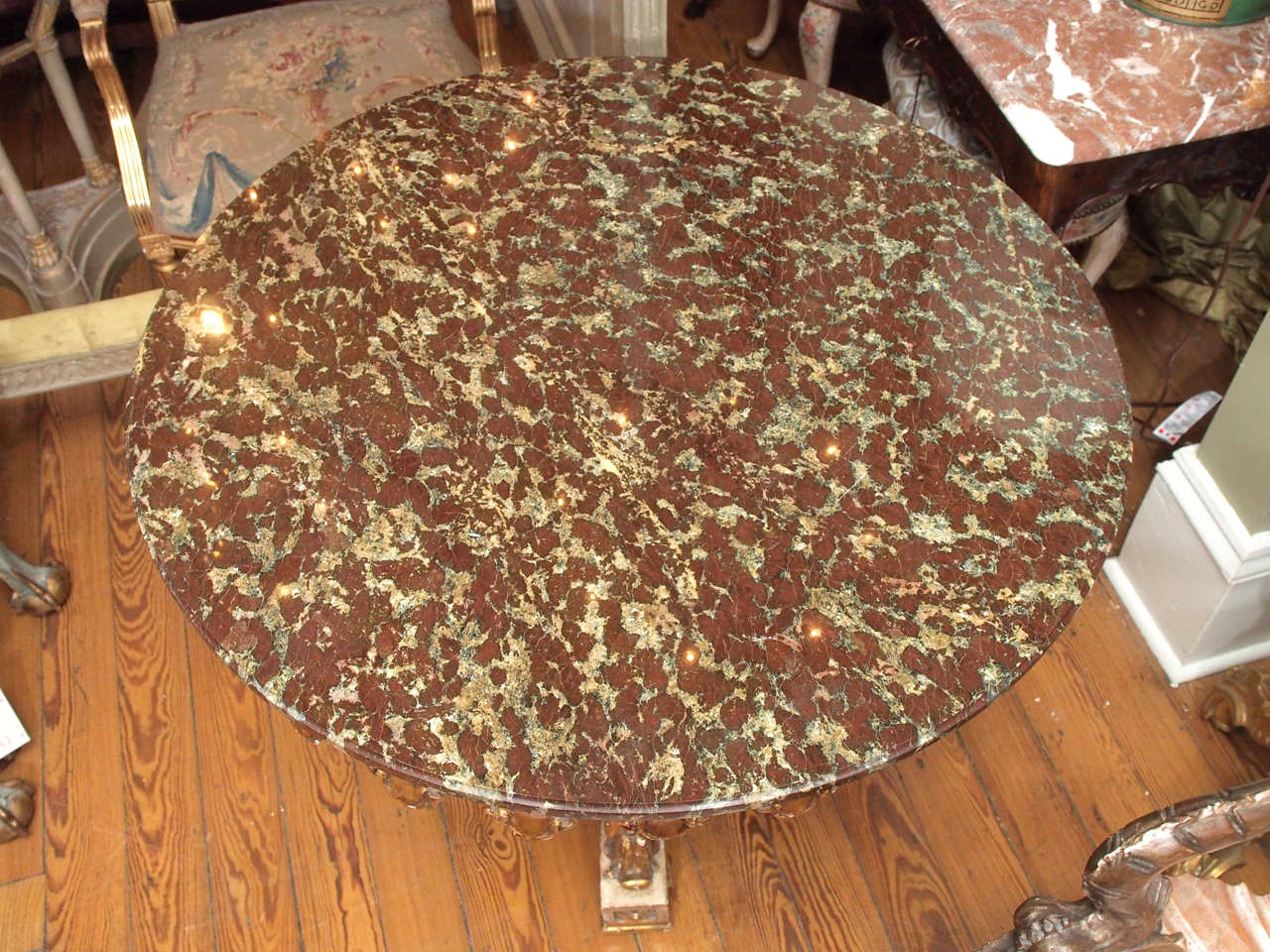 Italian Painted and Parcel Gilt Round Table In Good Condition For Sale In Natchez, MS