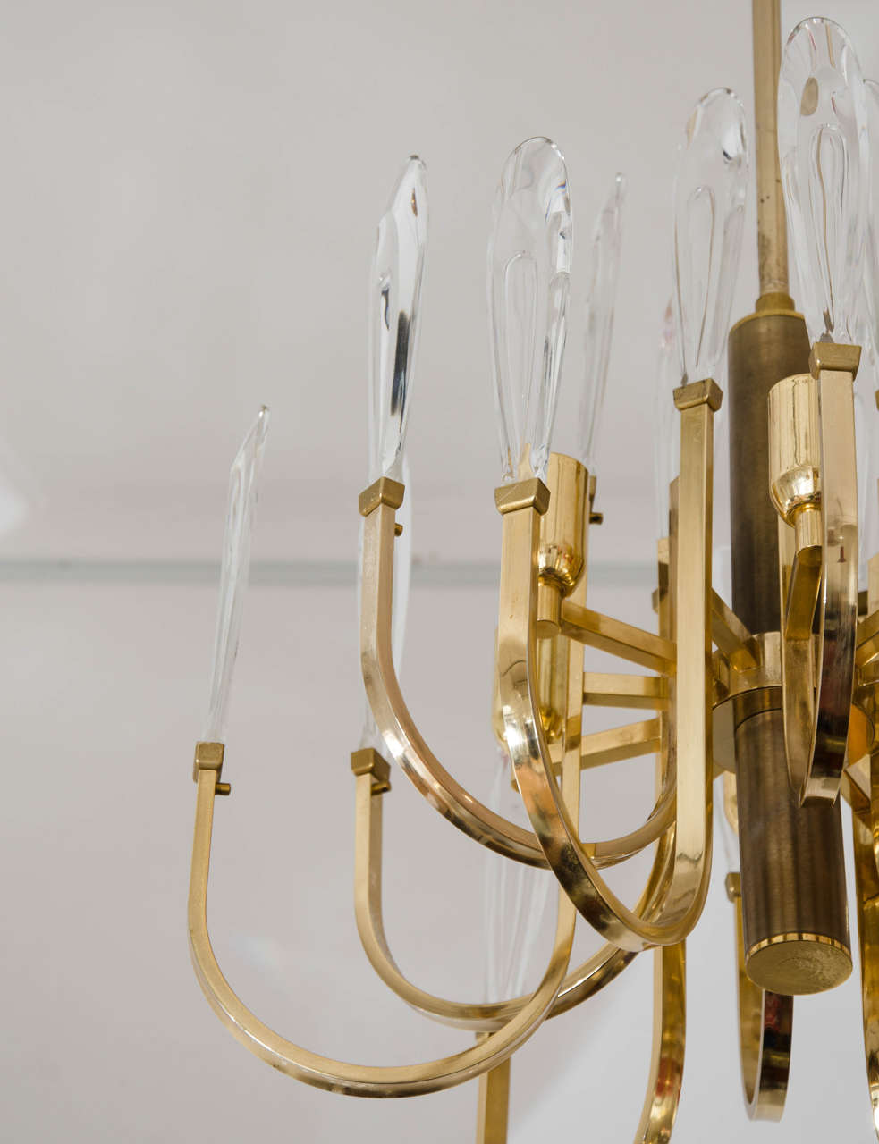 Late 20th Century Sciolari Brass Chandelier For Sale