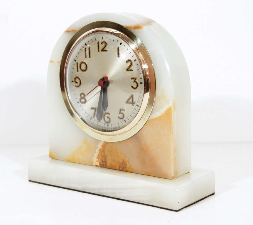 Mid-20th Century Art Deco Onyx Mantle Clock