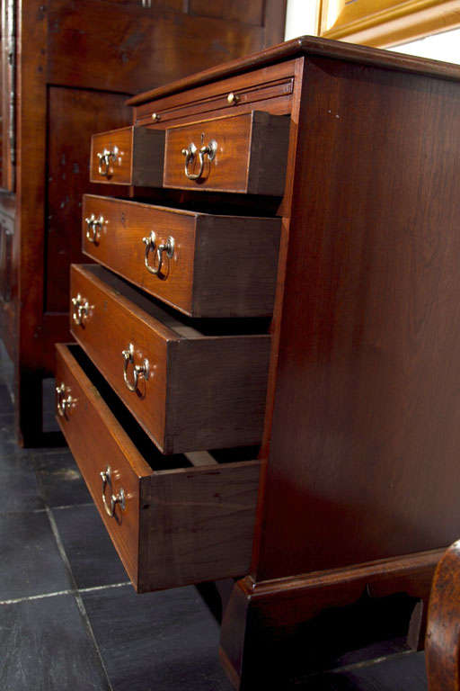 English Five-Drawer Chest with Slide 1