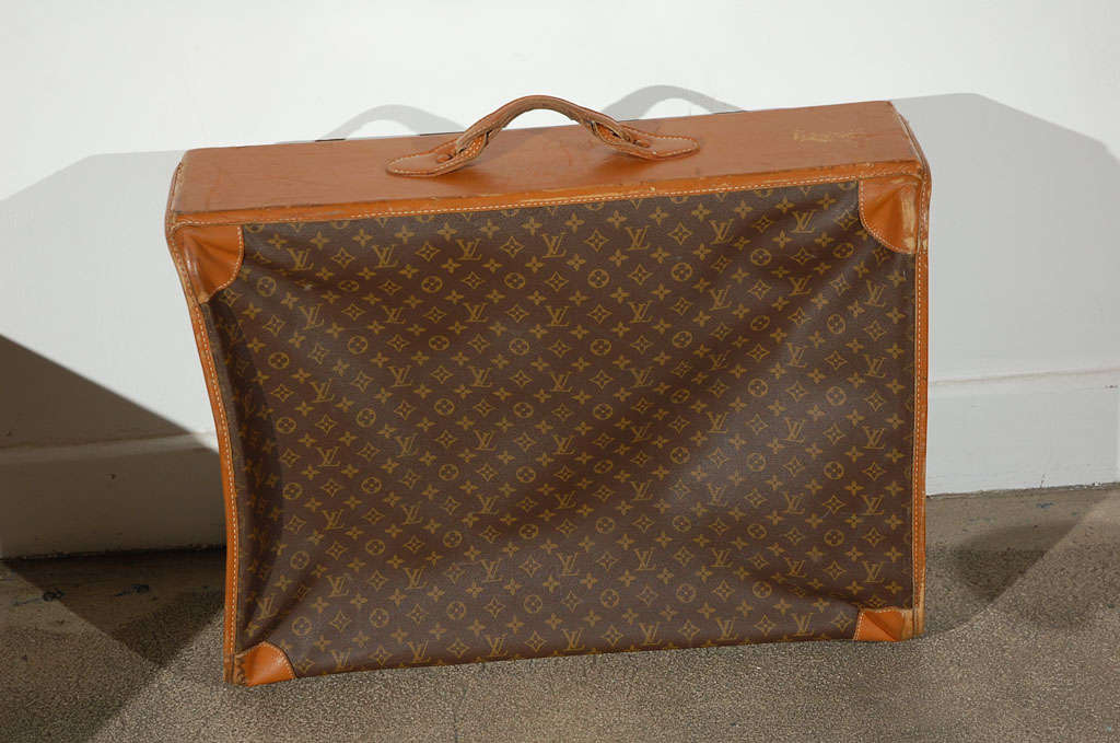 French Vintage Louis Vuitton monogram leather suitcase / luggage