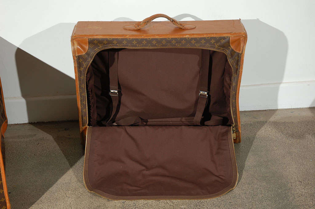 Leather Vintage Louis Vuitton monogram leather suitcase / luggage