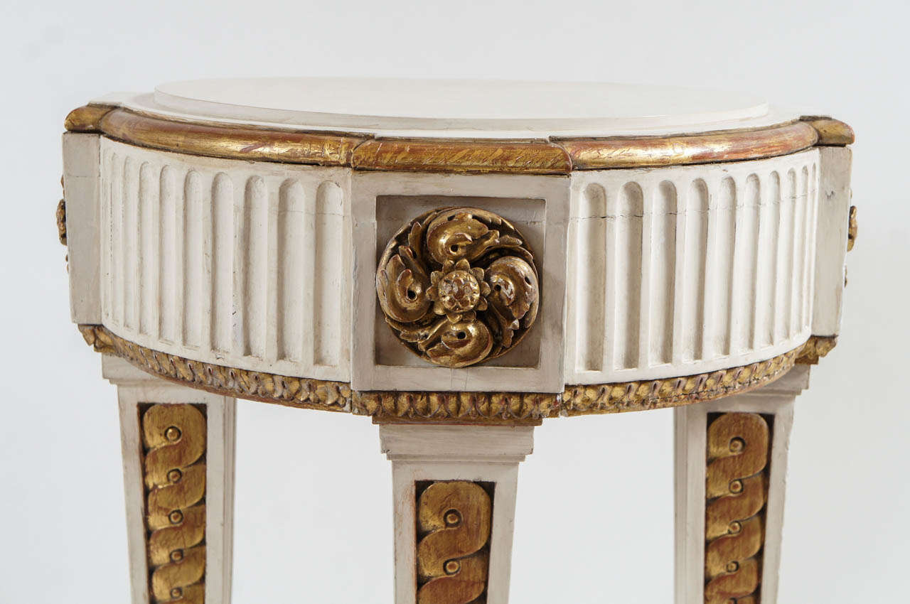 French Neoclassical Parcel-Gilt and Painted Gueridon Table, France, circa 1860 For Sale