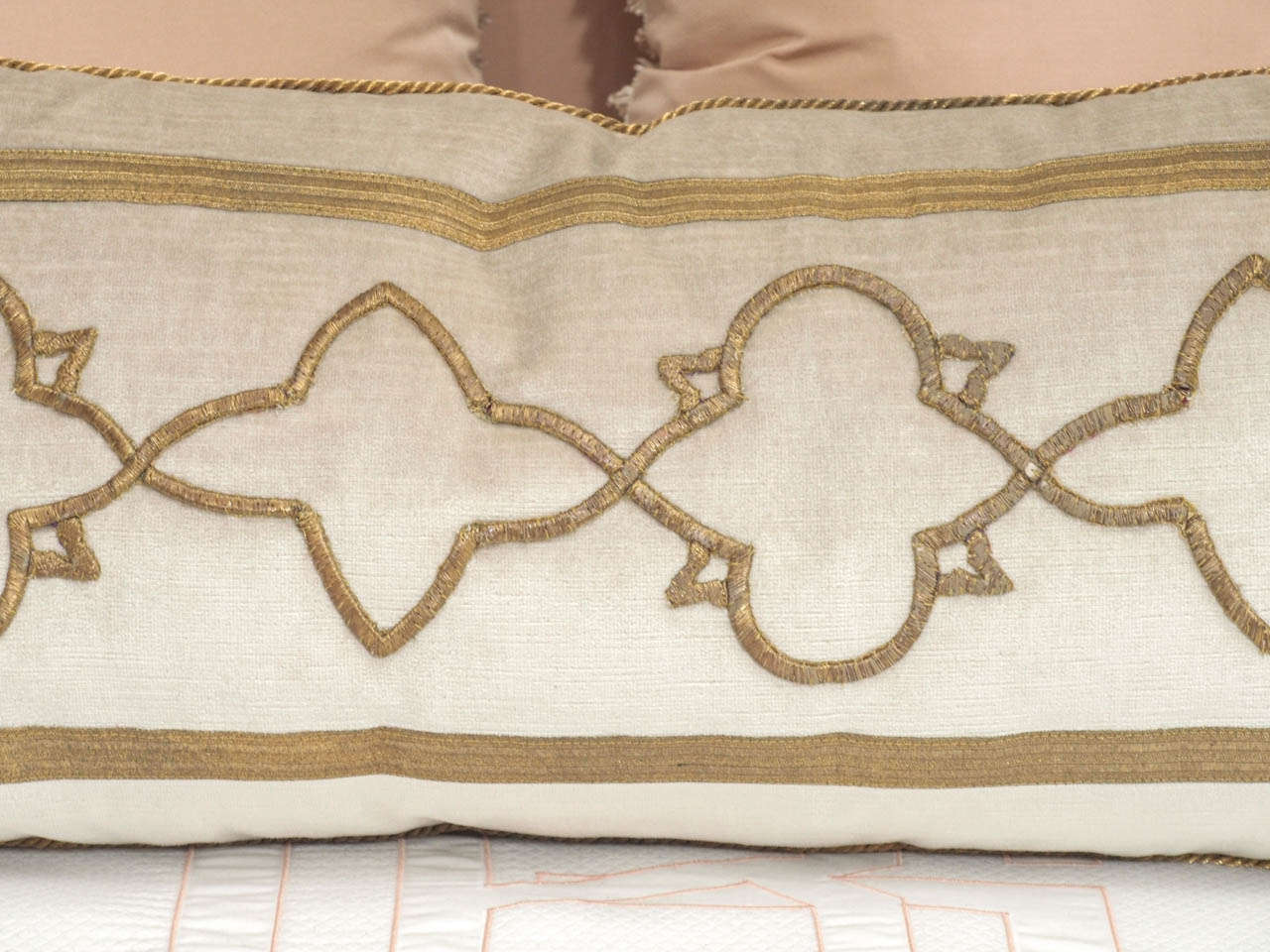 American Antique Textile Embroidery Pillow