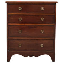A Charming Small Scale Hepplewhite Period Mahogany Chest of Drawers