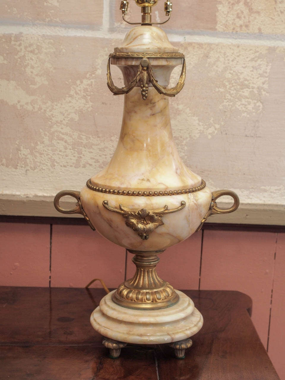Pair of 19th Century Bronze Mounted Marble Lamps In Good Condition In New Orleans, LA