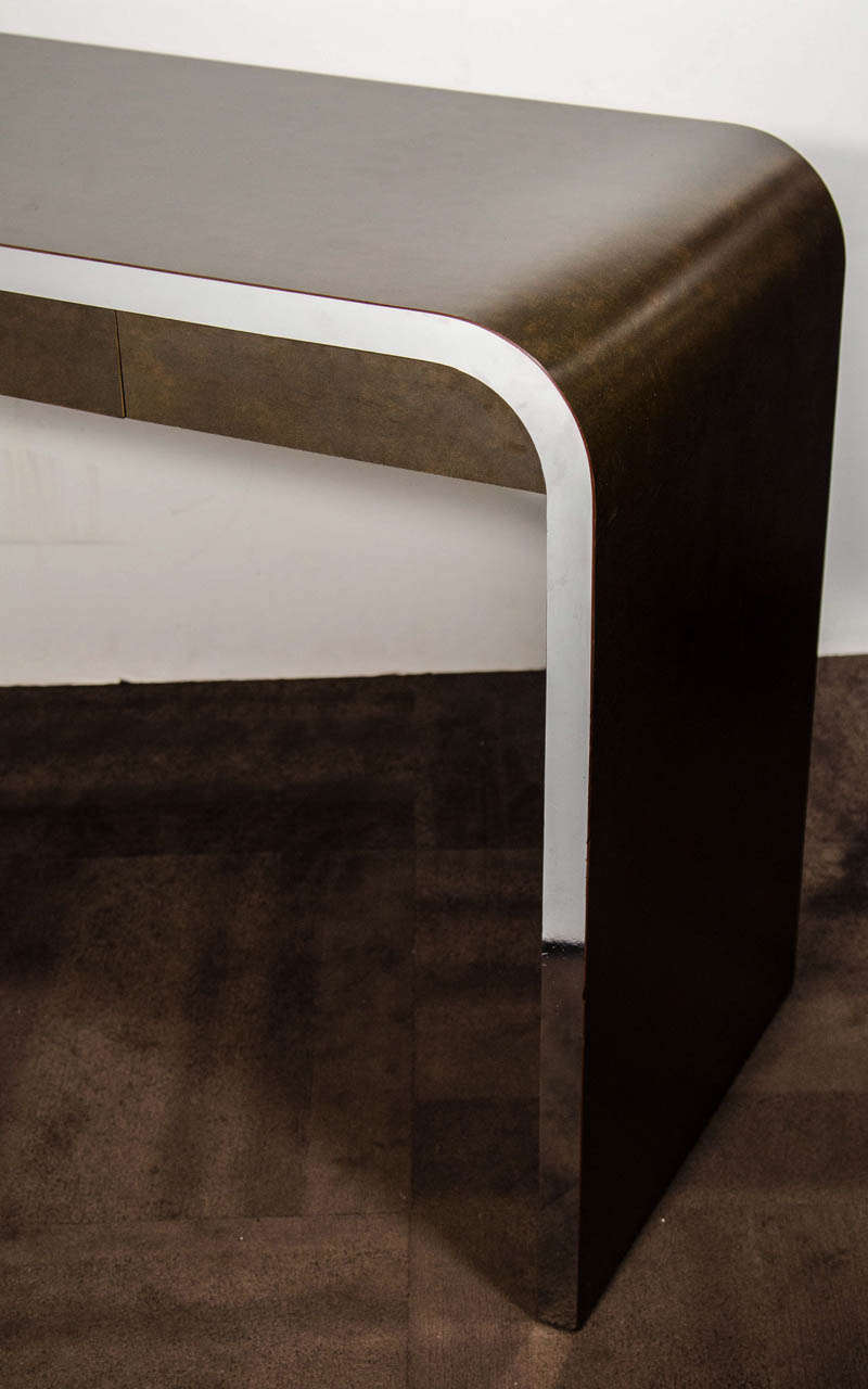 curved edge desk