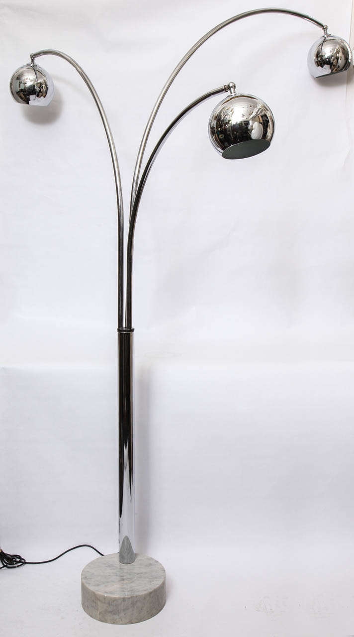 A 1970's Italian Articulated Floor Lamp In Good Condition In New York, NY