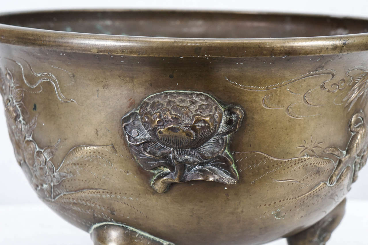 Japanese Late 19th Century Meiji Period Cast Bronze Planter In Good Condition In Hudson, NY
