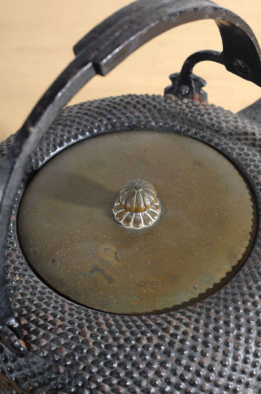 Japenese Teapot  Meiji Period In Excellent Condition In Washington, DC