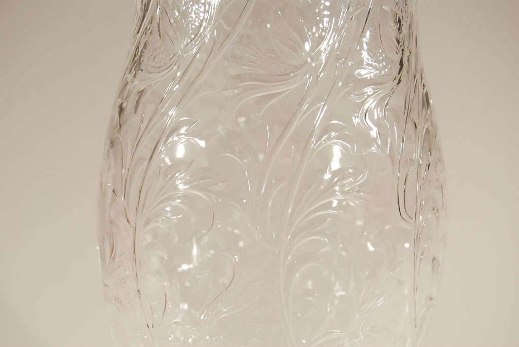 Vase monumental en cristalurricane soufflé à la main et taillé à la roue en vente 2