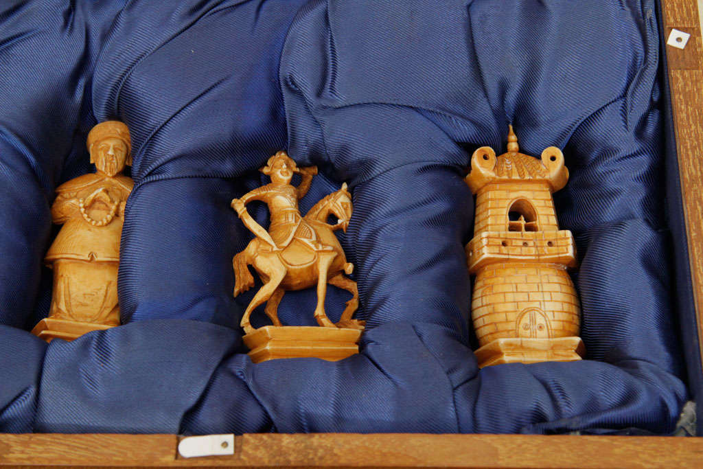 20th Century Hand carved ivory chess set