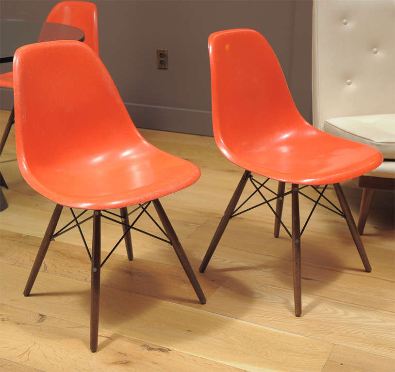 Mid-Century Modern Charles Eames - Model DSW chair, six available