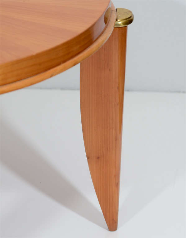 Léon Jallot, Sycamore coffee table, France, c. 1935 In Good Condition In New York, NY