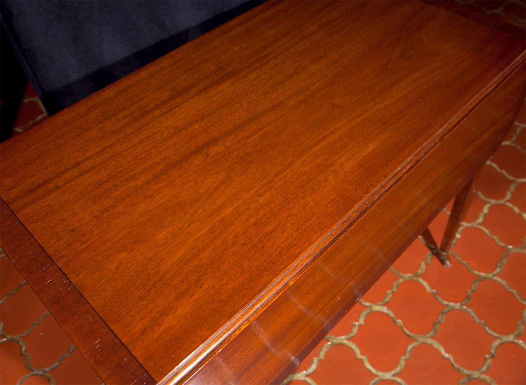 Großer Pembroke-Tisch aus Mahagoni (Viktorianisch) im Angebot