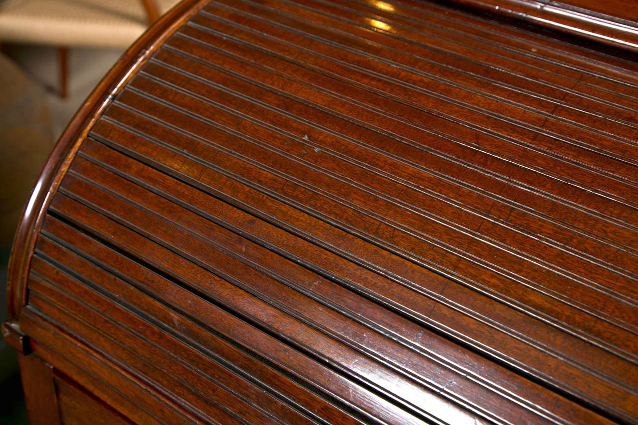 sheraton desk