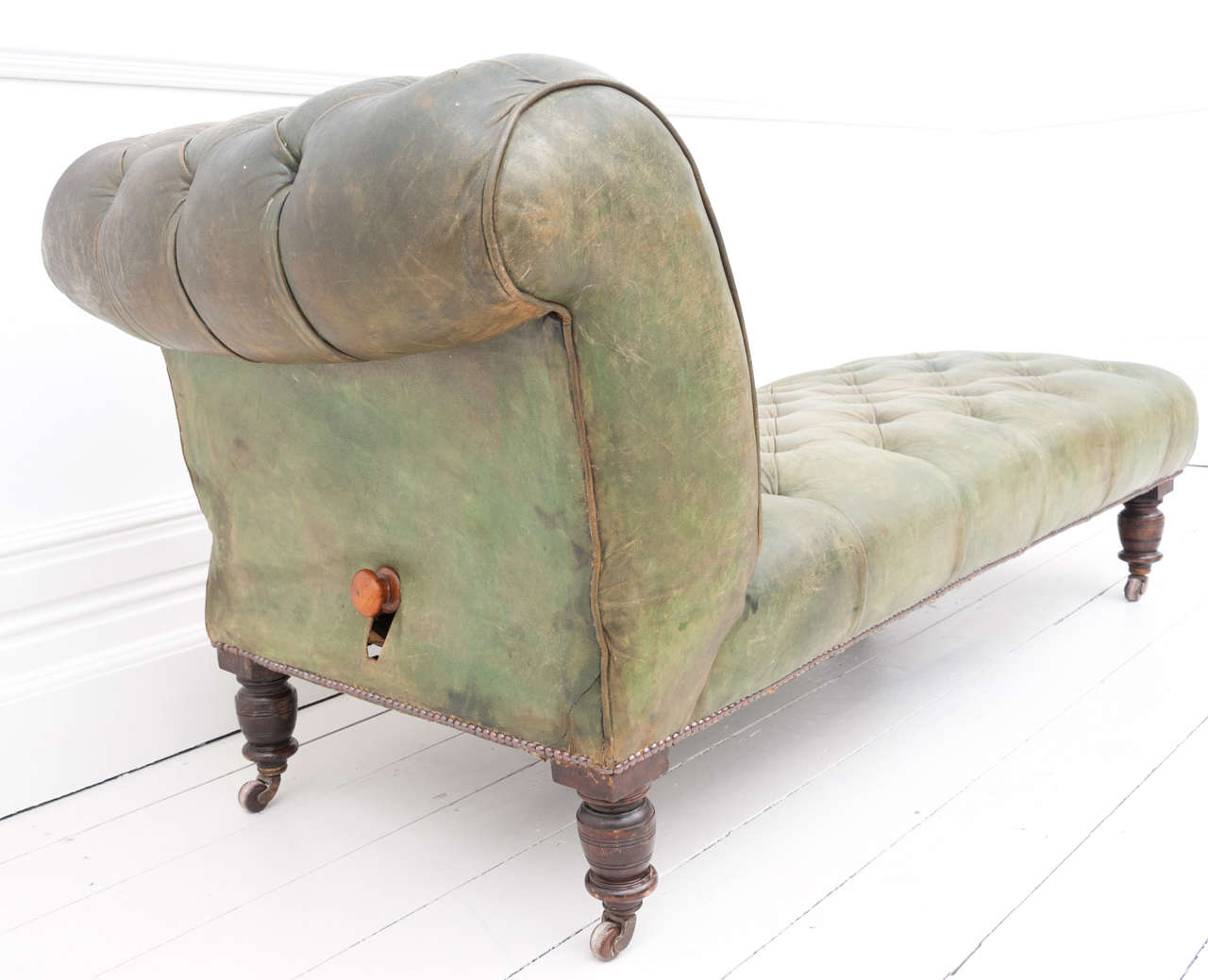 Victorian Green Leather Drop End Chaise Longue Daybed 2