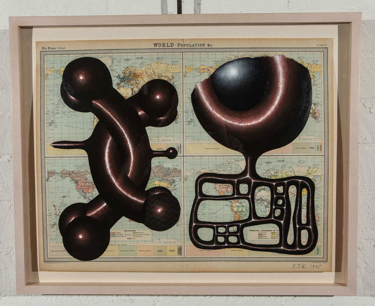 Unglaubliche surrealistische Formen, gemalt auf einer alten Landkarte. Das künstlerische Niveau ist außergewöhnlich hoch, die Formen springen förmlich aus dem Papier. Die Schatten auf dem Foto werden durch den Rahmen im Schattenbox-Stil erzeugt und