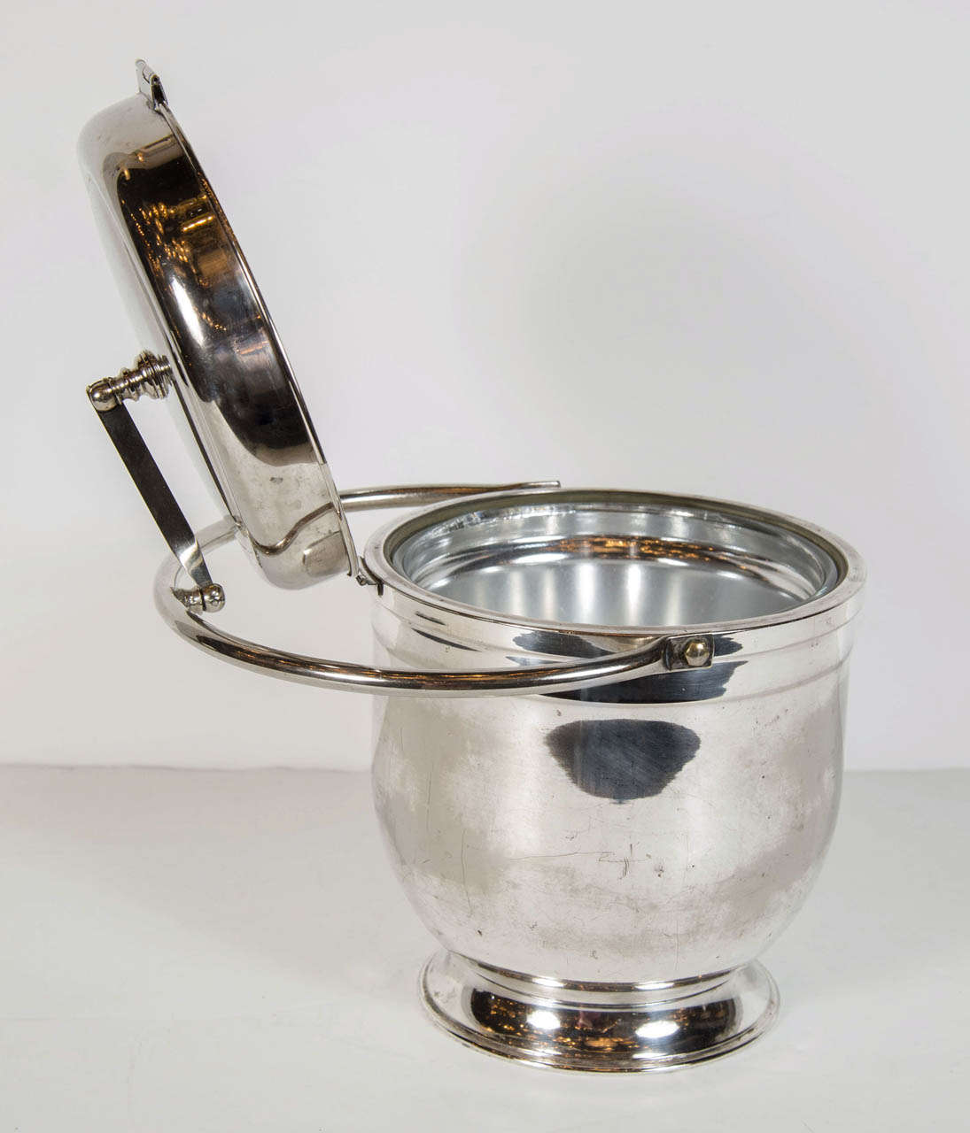 Luxe Art Deco Ice Bucket Fitted with Bar Accessories 2