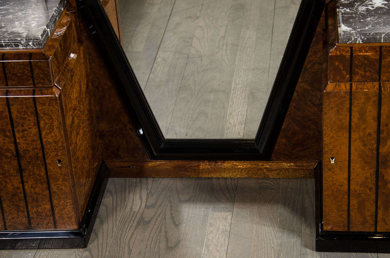 Stunning Art Deco Floor-Standing Vanity/Dressing Mirror in Burled Elm and Marble In Excellent Condition In New York, NY