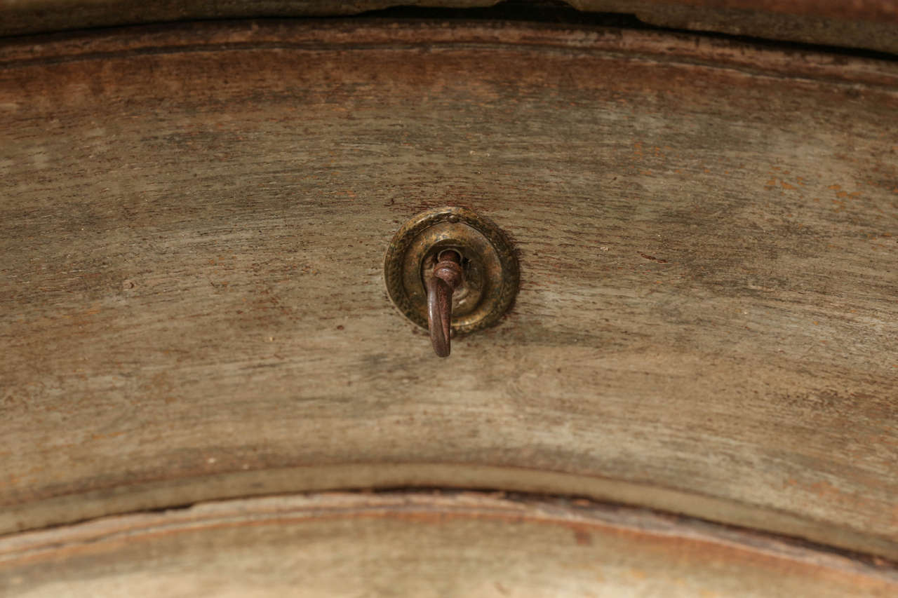 18th Century French Serpentine Commode 1