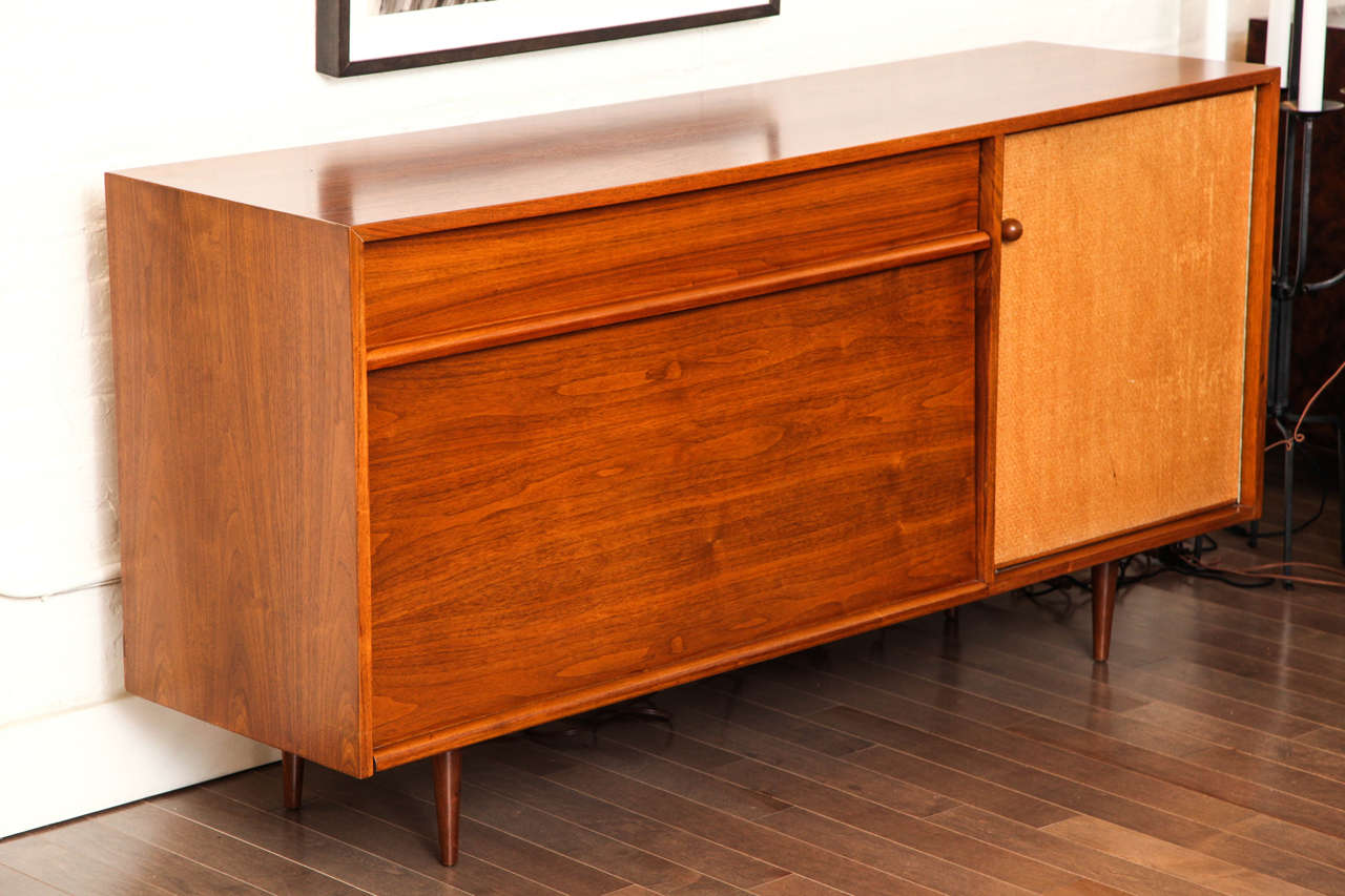 Walnut Buffet with Raffia Door, circa 1940 In Excellent Condition For Sale In New York, NY