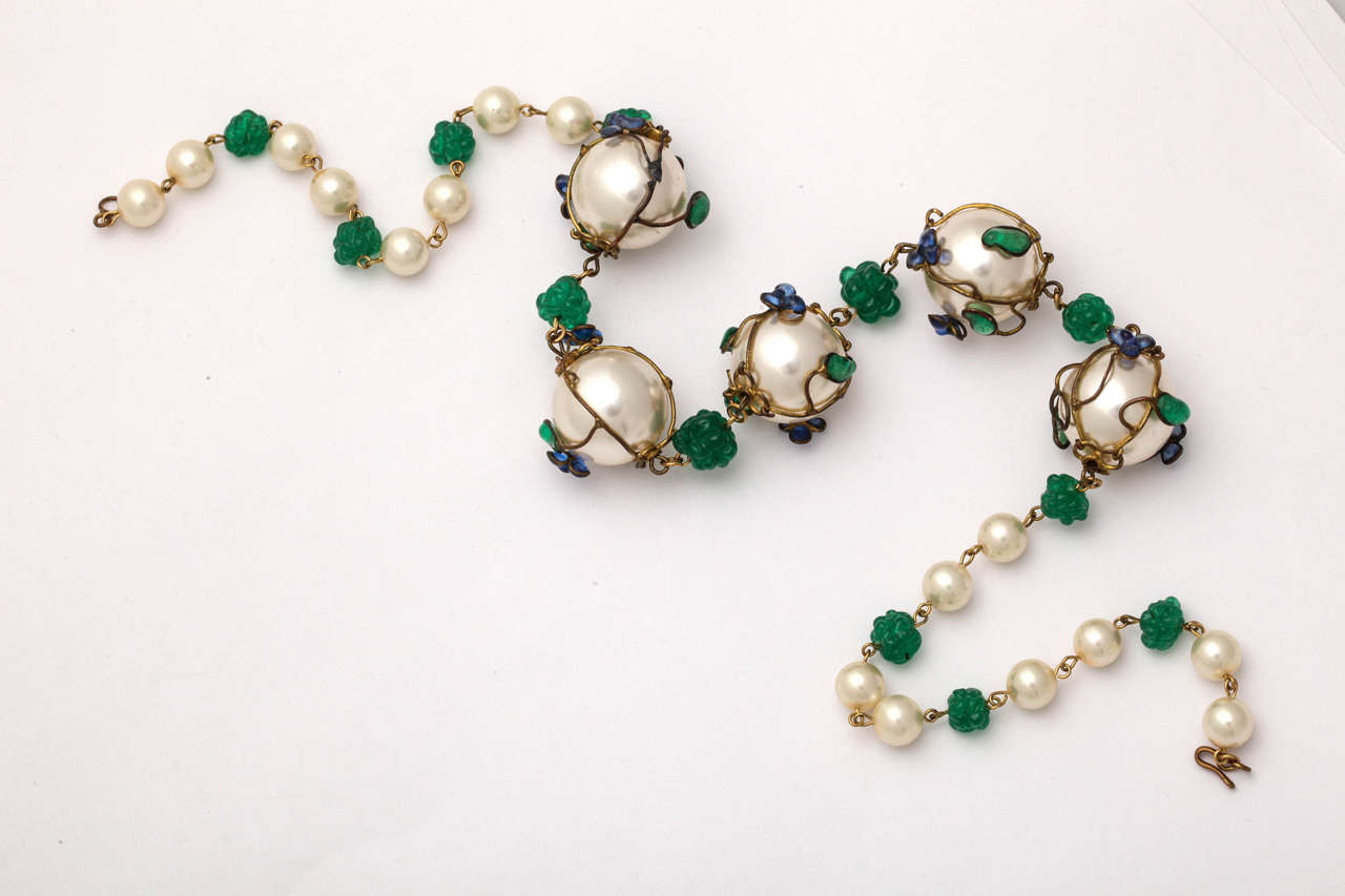 Vintage Chanel Poured Glass and Wired 'Pearl' Necklace 2