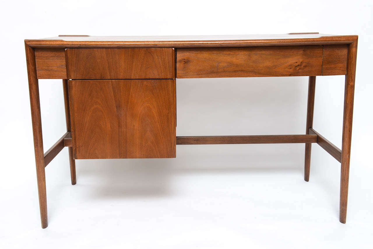 MCM Desk by Drexel at 1stDibs mcm desks, mcm writing desk, mcm desk