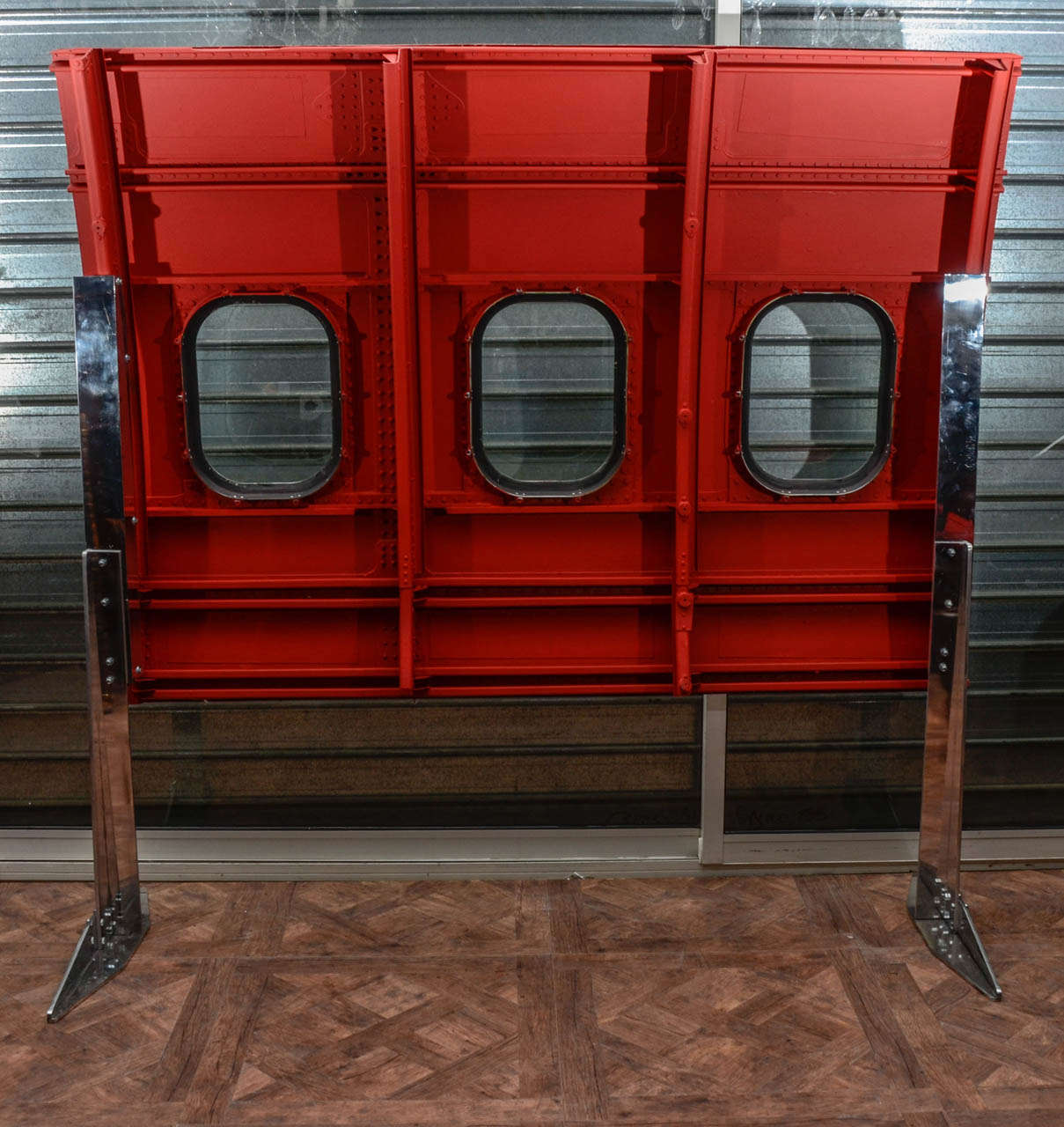 Airplane Fuselage Screen 3