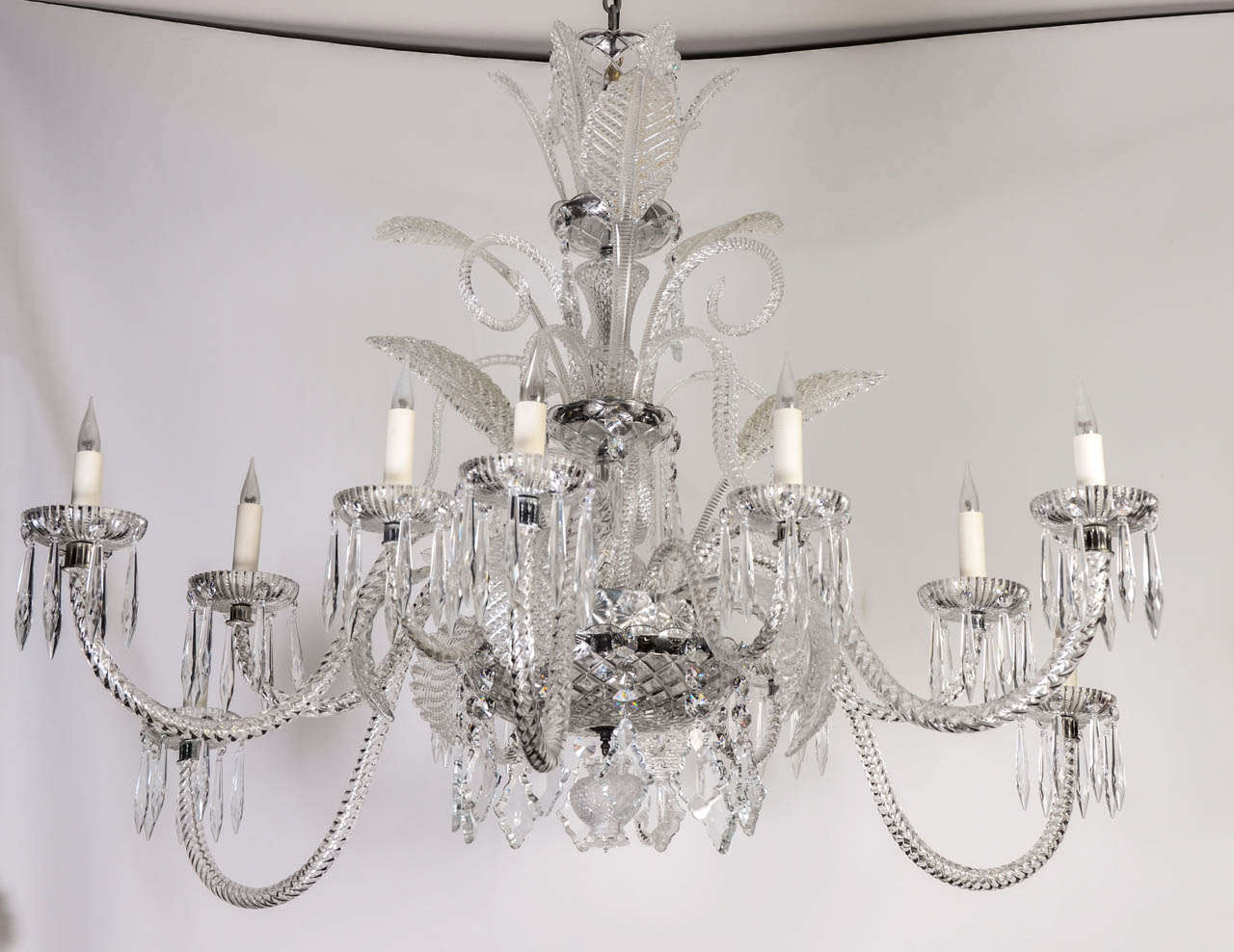 Spectacular Crystal and murano glass lights 12 chandelier with  many murano leaves.
This chandelier could be fitted with  E10 sockets at no extra charge.